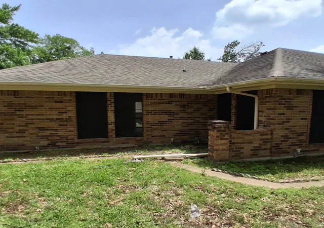 Photo 2 of Single family home for sale at 319 Jamie Wy, Greenville, TX 75402 | MLS# 21338252 | Listing updated on 2026-09-28