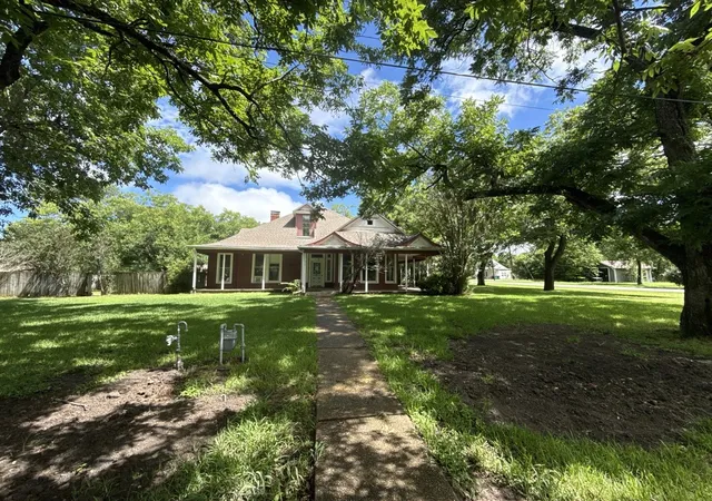 Photo 1 of Single family home for sale at 500 2nd St, Kerens, TX 75144 | MLS# 21337199 | Listing updated on 2026-10-02