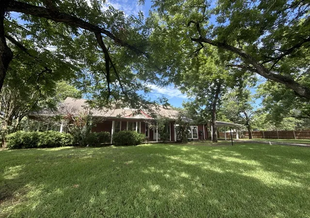 Photo 2 of Single family home for sale at 500 2nd St, Kerens, TX 75144 | MLS# 21337199 | Listing updated on 2026-10-02