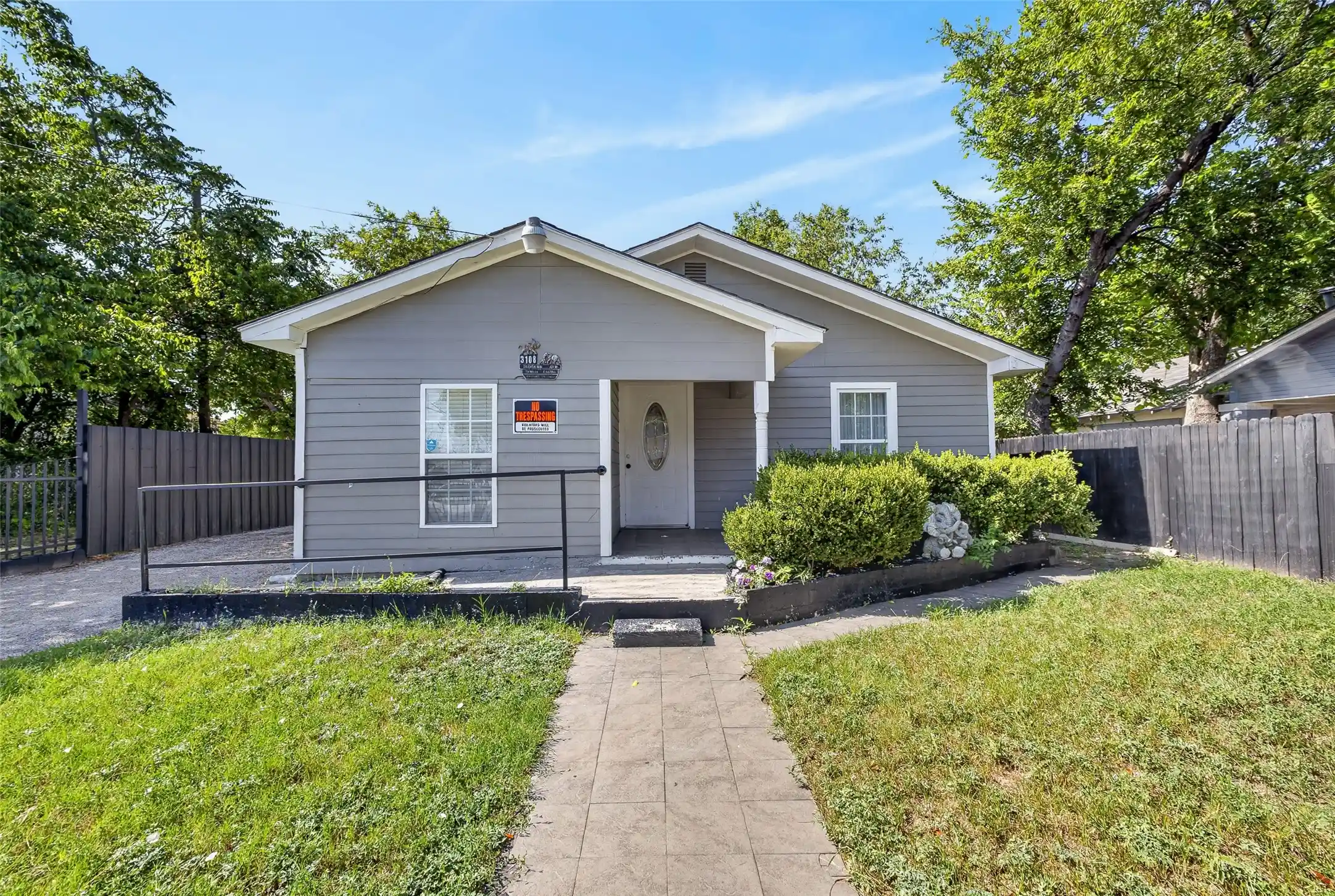 Photo 1 of Single family home for sale at 3108 Bideker Ave, Fort Worth, TX 76105 | MLS# 21342180 | Listing updated on 2026-10-08