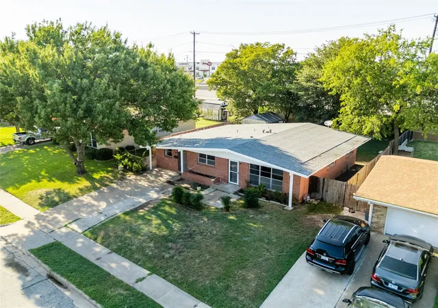 5th image of 2821 Yale St, Irving, TX 75061 | MLS# 21342186
