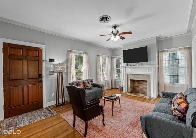 Photo 3 of Single family home for sale at 3444 Beverly Pl, Shreveport, LA 71105 | MLS# 21339614 | Listing updated on 2026-08-24