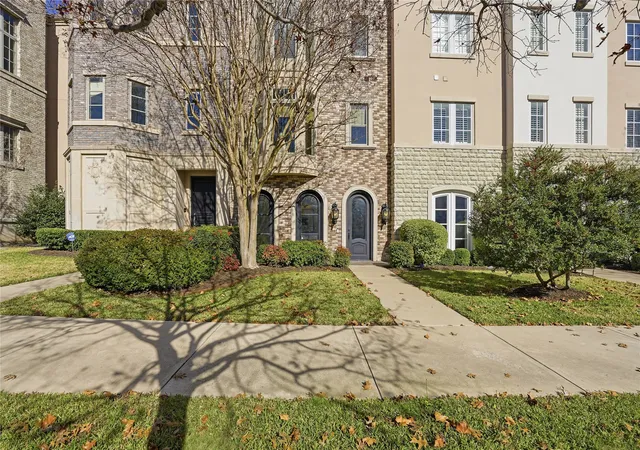 Photo 1 of Single family home for sale at 4714 Dexter Ave, Fort Worth, TX 76107 | MLS# 21333587 | Listing updated on 2026-08-17