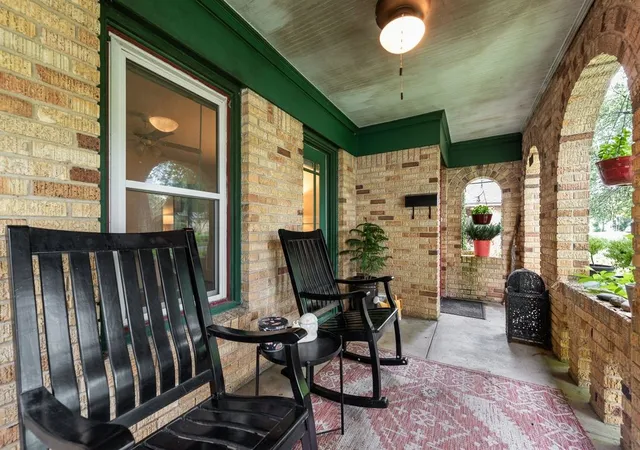 Photo 4 of Single family home for sale at 2502 Burlington Blvd, Dallas, TX 75211 | MLS# 21342243 | Listing updated on 2026-08-28