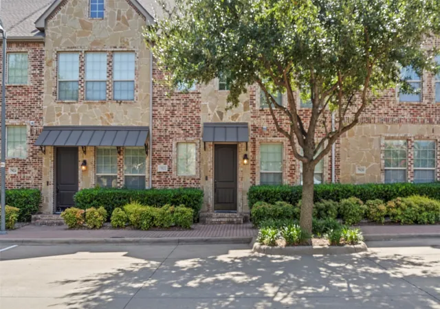 Photo 3 of Townhouse for sale at 7922 Presley Ave, Plano, TX 75024 | MLS# 21338202 | Listing updated on 2026-08-31