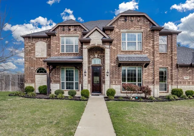Photo 1 of Single family home for sale at 303 Fountain Creek Ct, Red Oak, TX 75154 | MLS# 21342269 | Listing updated on 2026-10-04