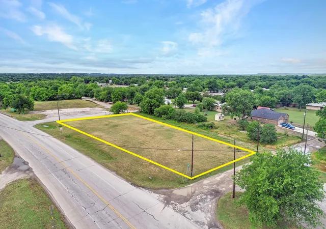 Land for sale at Tbd S Oak Ave, Mineral Wells, TX 76067 | MLS# 21342271