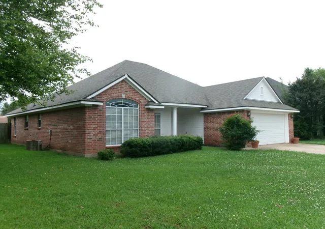 Photo 2 of Single family home for sale at 6009 Jason St, Bossier City, LA 71111 | MLS# 21342286 | Listing updated on 2026-07-27