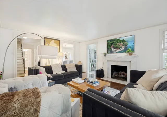 Photo 3 of House for sale at 4504 Westway Ave, Dallas, TX 75205 | MLS# 21342293 | Listing updated on 2026-08-21