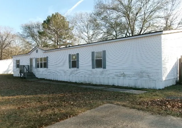 Photo 1 of Single family home for sale at 6553 Luke Ln, Shreveport, LA 71107 | MLS# 21342332 | Listing updated on 2026-08-29