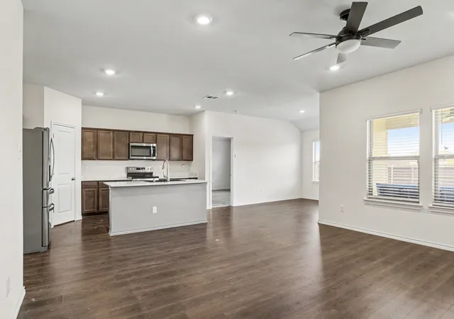 Photo 4 of Single family home for sale at 1207 Honeysuckle Dr, Josephine, TX 75189 | MLS# 21340944 | Listing updated on 2026-08-08