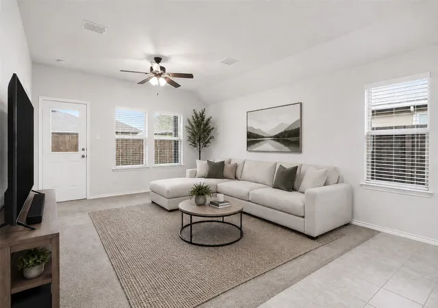 Photo 4 of Single family home for sale at 125 Running River Dr, Boyd, TX 76023 | MLS# 21338294 | Listing updated on 2026-09-15
