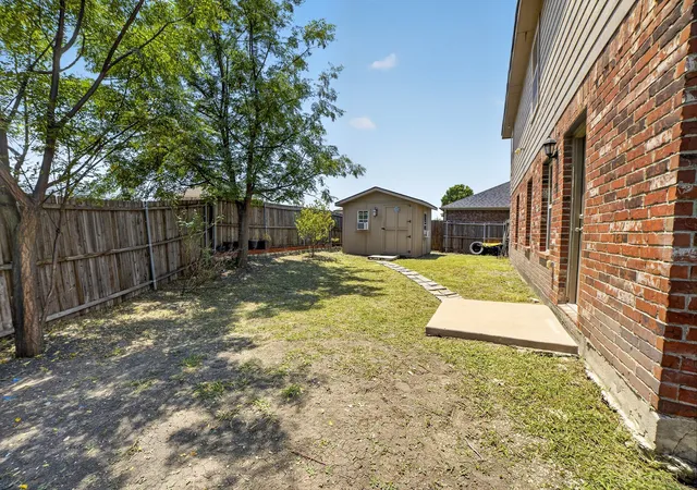 Photo 3 of Single family home for sale at 2710 Old Farm Dr, Seagoville, TX 75159 | MLS# 21342411 | Listing updated on 2026-07-27