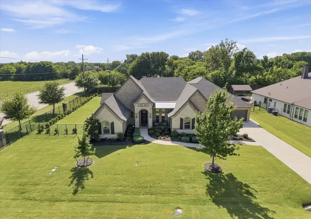Photo 3 of Single family home for sale at 406 Prairie View Rd, Rockwall, TX 75087 | MLS# 21330125 | Listing updated on 2026-08-21