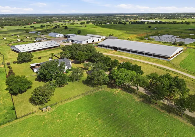 Photo 4 of House for sale at 4801 S Hwy 377, Aubrey, TX 76227 | MLS# 21339439 | Listing updated on 2026-07-27