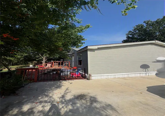 2nd image of 22598 Arapaho Rd, Justin, TX 76247 | MLS# 21340818