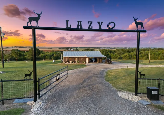 Photo 2 of Sale Pending at 2967 Woodlawn Rd, Bruceville, TX 76630 | MLS# 21342198 | Listing updated on 2026-10-02