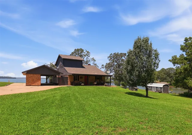 Photo 3 of Single family home for sale at 1994 Cr 2320, Pittsburg, TX 75686 | MLS# 21342560 | Listing updated on 2026-10-07