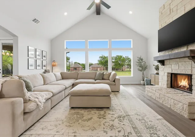 Photo 2 of Single family home for sale at 300 Waterview Dr, Gunter, TX 75058 | MLS# 21342220 | Listing updated on 2026-10-05