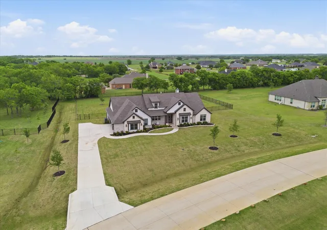 Photo 40 of Single family home for sale at 300 Waterview Dr, Gunter, TX 75058 | MLS# 21342220 | Listing updated on 2026-10-05