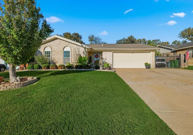 1st image of 6971 Cox Ln, North Richland Hills, TX 76182 | MLS# 21342623