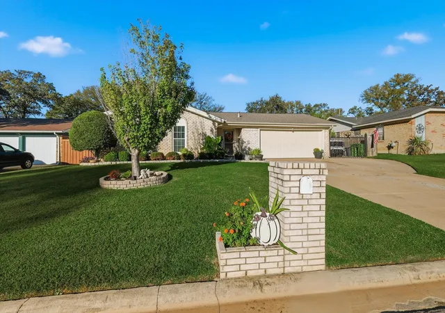 2nd image of 6971 Cox Ln, North Richland Hills, TX 76182 | MLS# 21342623