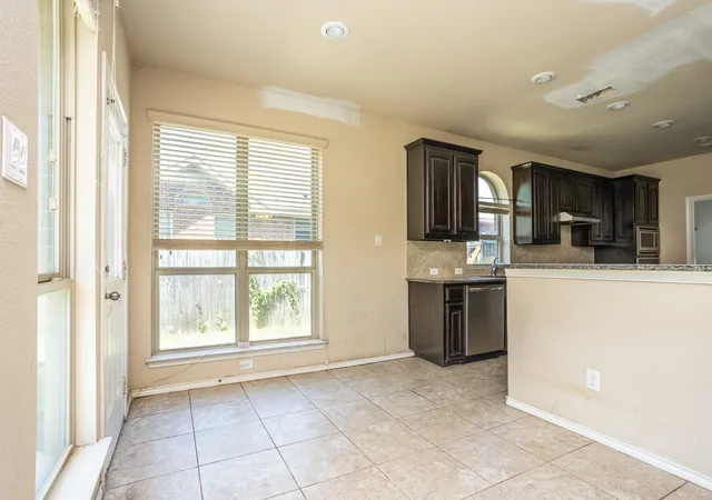 Photo 4 of Sale Pending at 1213 Goffin Dr, De Soto, TX 75115 | MLS# 21342524 | Listing updated on 2026-08-19