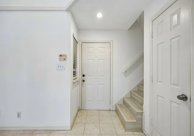 Photo 3 of Condo for sale at 3033 San Jacinto St #328, Dallas, TX 75204 | MLS# 21338211 | Listing updated on 2026-08-15