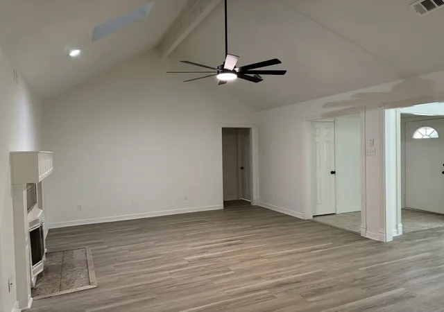 Photo 3 of Single family home for sale at 124 Brushy Mound Rd, Burleson, TX 76028 | MLS# 21339705 | Listing updated on 2026-08-24