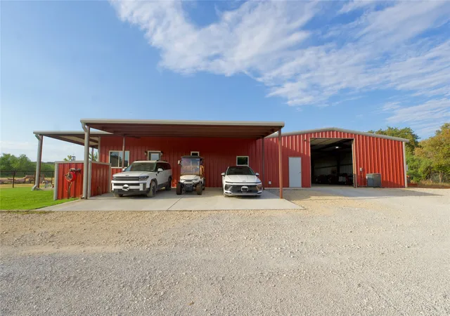 Photo 2 of Single family home for sale at 473 May Rd, Nocona, TX 76255 | MLS# 21340203 | Listing updated on 2026-08-27