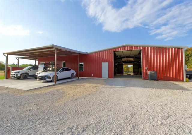 Photo 3 of Single family home for sale at 473 May Rd, Nocona, TX 76255 | MLS# 21340203 | Listing updated on 2026-08-27