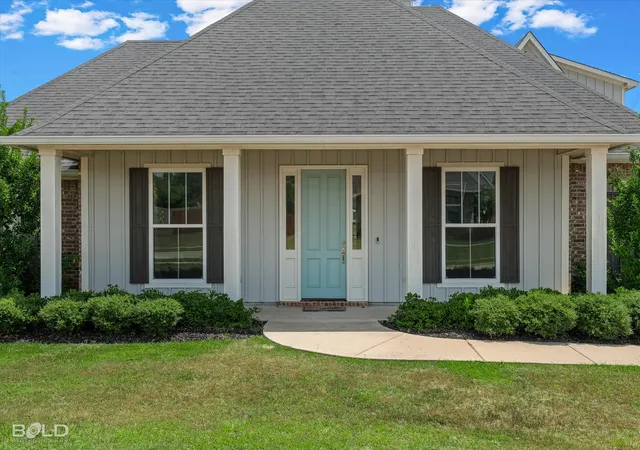 Photo 2 of Single family home for sale at 143 Oak Alley Rd, Stonewall, LA 71078 | MLS# 21342700 | Listing updated on 2026-08-18