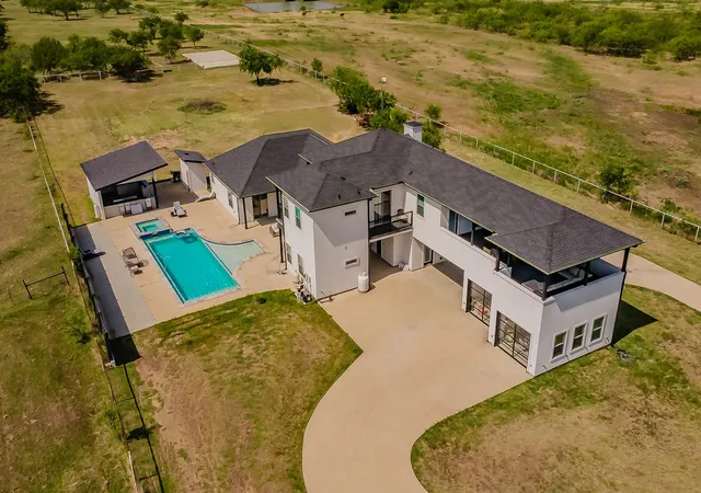 Photo 1 of Single family home for sale at 616 County Road 903, Cleburne, TX 76033 | MLS# 21342728 | Listing updated on 2026-10-07