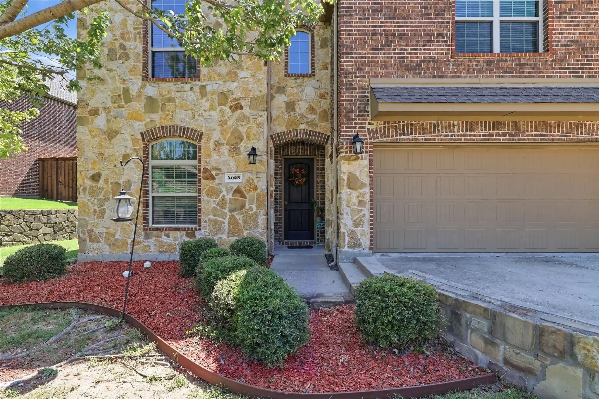 Photo 1 of Single family home for sale at 4025 Dalton Dr, Rowlett, TX 75089 | MLS# 21342190 | Listing updated on 2026-10-09