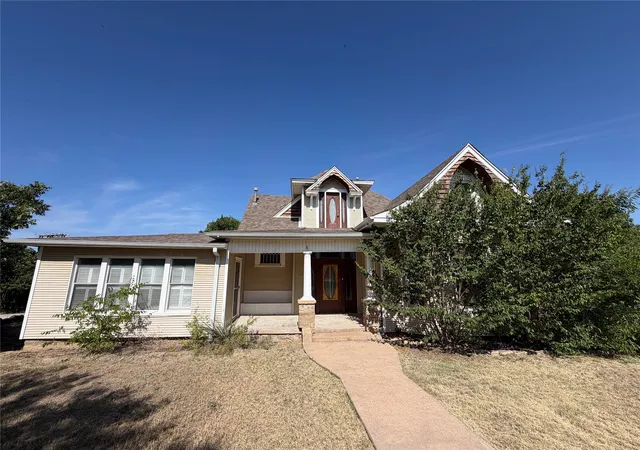 Photo 1 of Single family home for sale at 301 Petit Ave, Throckmorton, TX 76483 | MLS# 21342774 | Listing updated on 2026-08-05
