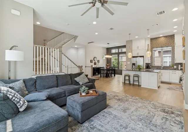 Photo 3 of Townhouse for sale at 5932 Evening Star Pl, Dallas, TX 75235 | MLS# 21341508 | Listing updated on 2026-08-30