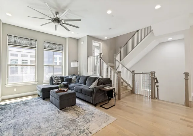 Photo 4 of Townhouse for sale at 5932 Evening Star Pl, Dallas, TX 75235 | MLS# 21341508 | Listing updated on 2026-08-30