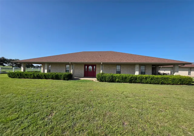 Photo 4 of Sale Pending at 2195 Fm-585, Bangs, TX 76823 | MLS# 21342829 | Listing updated on 2026-08-08
