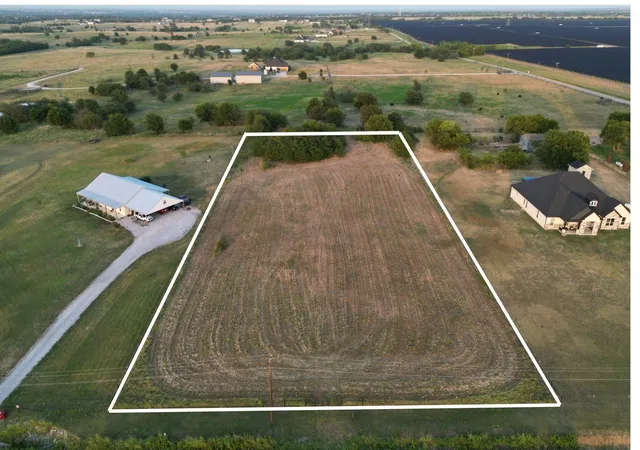 Photo 1 of Land for sale at 8300 Freeman Rd, Sanger, TX 76266 | MLS# 21342361 | Listing updated on 2026-07-28