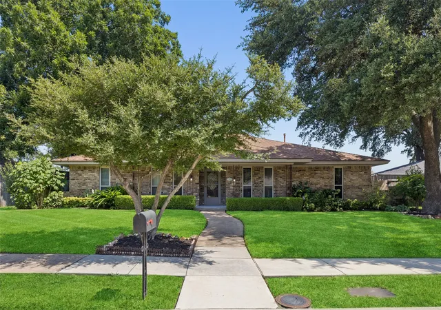 1st image of 2829 Teakwood Ln, Plano, TX 75075 | MLS# 21338131