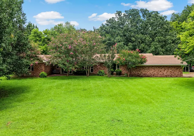 Photo 2 of Single family home for sale at 3054 Old Paris Rd, Mount Pleasant, TX 75455 | MLS# 21340715 | Listing updated on 2026-09-24