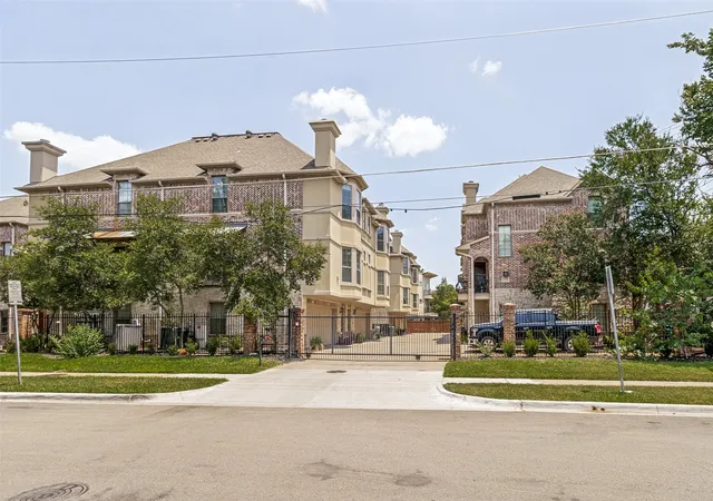 Photo 2 of Condo for sale at 1910 Hope St #5, Dallas, TX 75206 | MLS# 21341668 | Listing updated on 2026-08-27