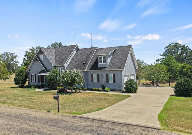 Photo 2 of Single family home for sale at 245 Private Road 2714, Mount Pleasant, TX 75455 | MLS# 21342674 | Listing updated on 2026-09-03