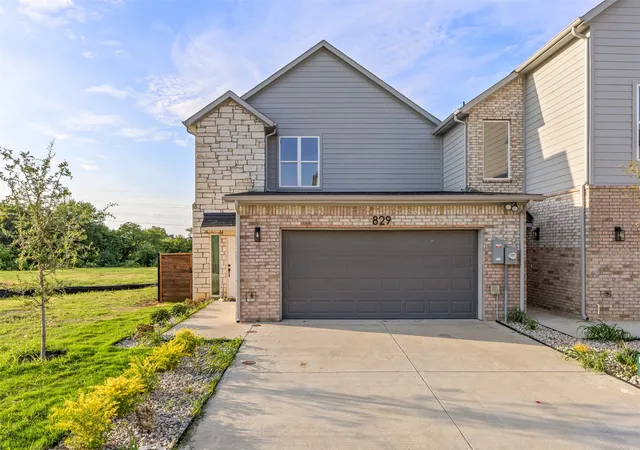 Photo 1 of Townhouse for sale at 829 Premier Pkwy, Grand Prairie, TX 75051 | MLS# 21342502 | Listing updated on 2026-08-23