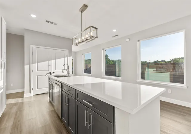 Photo 4 of Townhouse for sale at 829 Premier Pkwy, Grand Prairie, TX 75051 | MLS# 21342502 | Listing updated on 2026-08-23