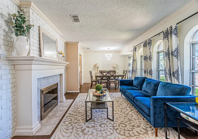 Photo 3 of Single family home for sale at 4117 Aragon Dr, Fort Worth, TX 76133 | MLS# 21342050 | Listing updated on 2026-08-27