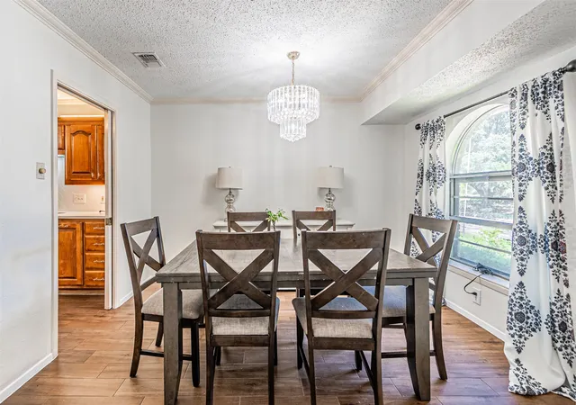 Photo 4 of Single family home for sale at 4117 Aragon Dr, Fort Worth, TX 76133 | MLS# 21342050 | Listing updated on 2026-08-27
