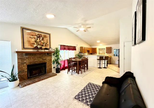 Photo 3 of Single family home for sale at 817 Colchester Dr, Mesquite, TX 75149 | MLS# 21343063 | Listing updated on 2026-09-16