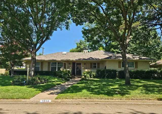 Photo 1 of Sale Pending at 1914 Surrey Cir, Grand Prairie, TX 75050 | MLS# 21342675 | Listing updated on 2026-10-01