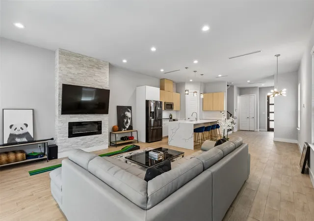 Photo 1 of Single family home for sale at 2603 Crossman Ave, Dallas, TX 75212 | MLS# 21343083 | Listing updated on 2026-07-28